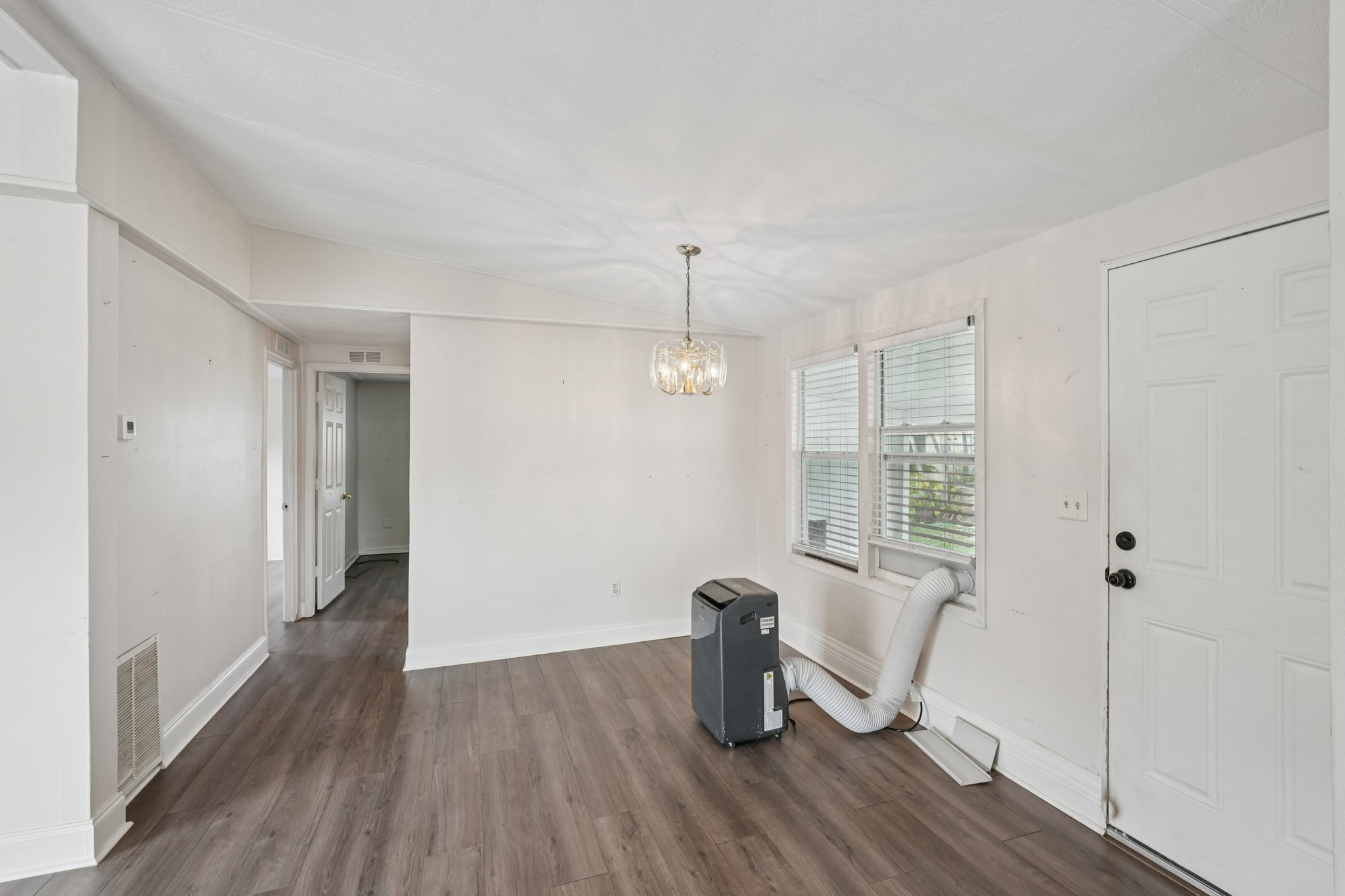 Grosbeak Ln-S0312-022.jpg