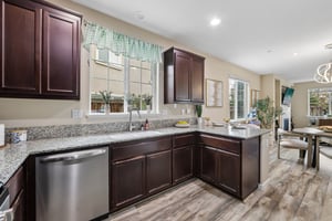Halsey Ct-S2210-015.jpg