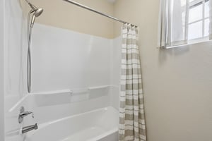 Halsey Ct-S2210-028.jpg