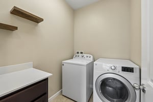 Halsey Ct-S2210-029.jpg