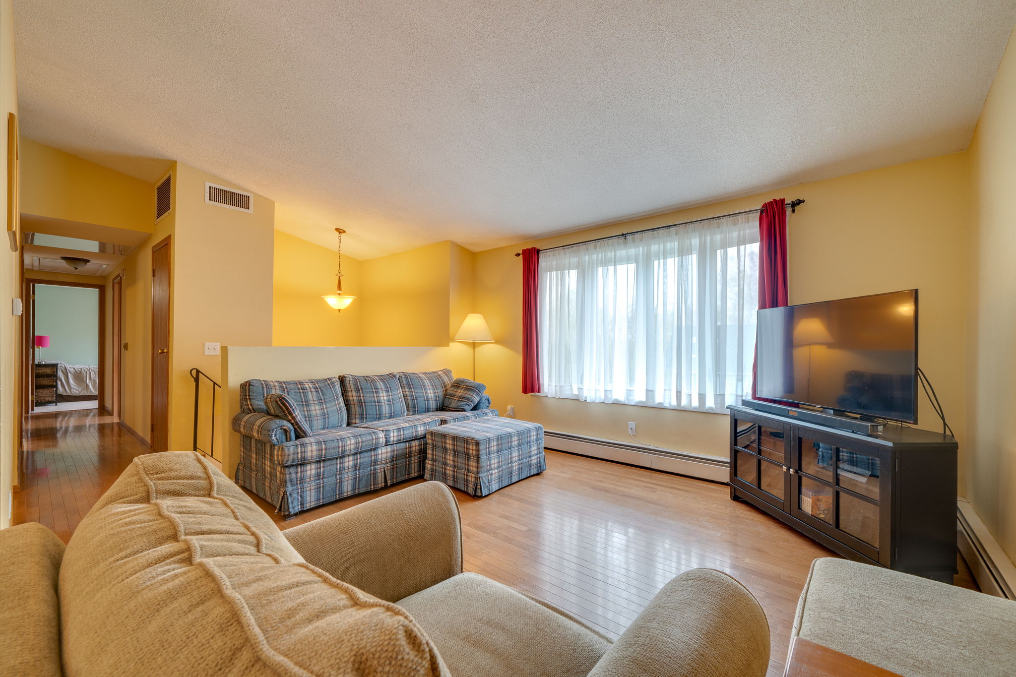 53 Hawks Nest Cir, Middletown, CT 06457 Ed McCullough Photography