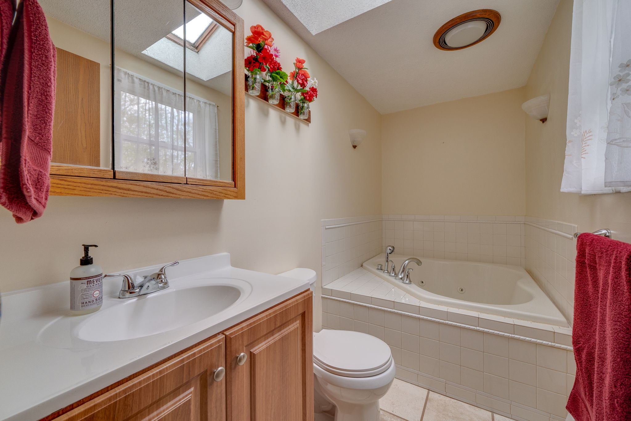 53 Hawks Nest Cir, Middletown, CT 06457 Ed McCullough Photography