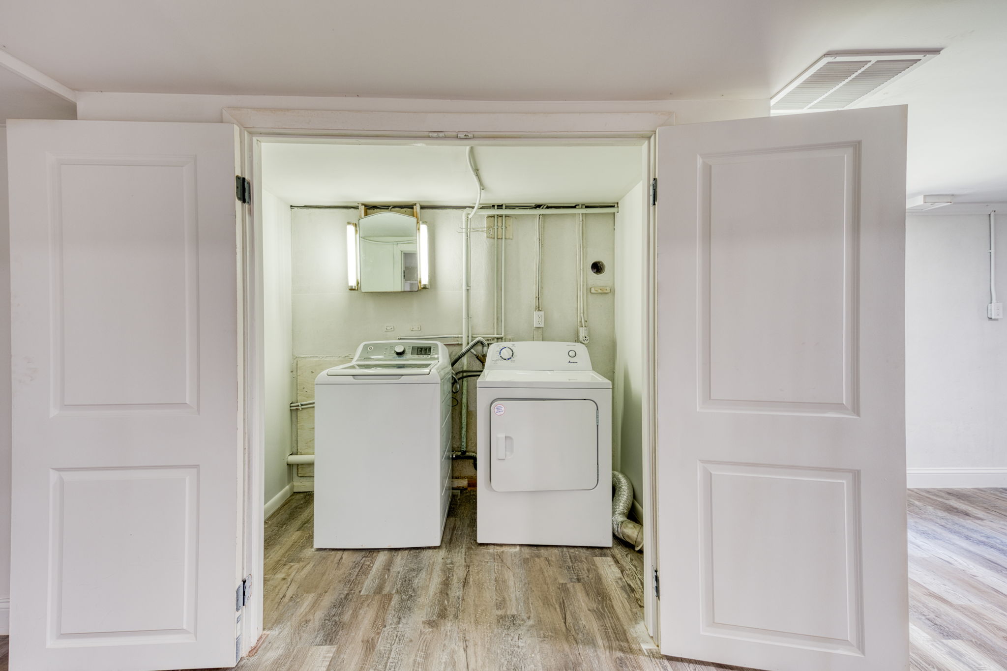  Photo 34