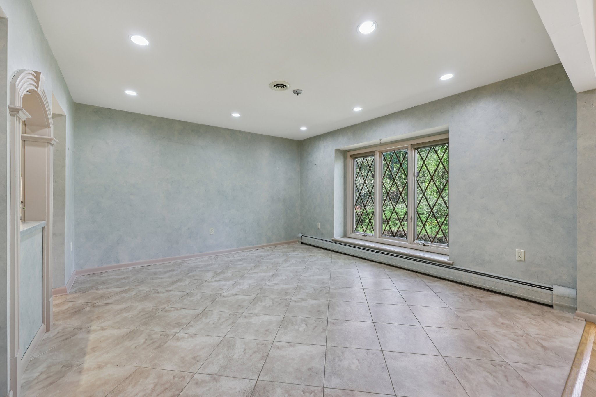 Ponds Cir-S1209-009.jpg