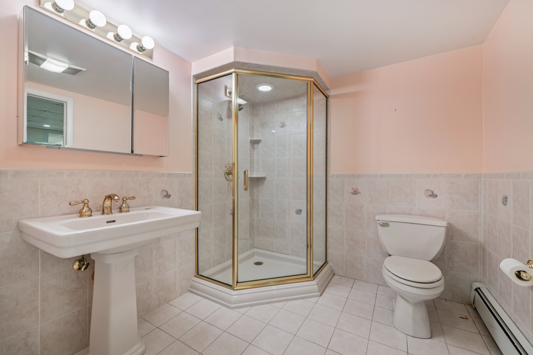 Ponds Cir-S1209-035.jpg