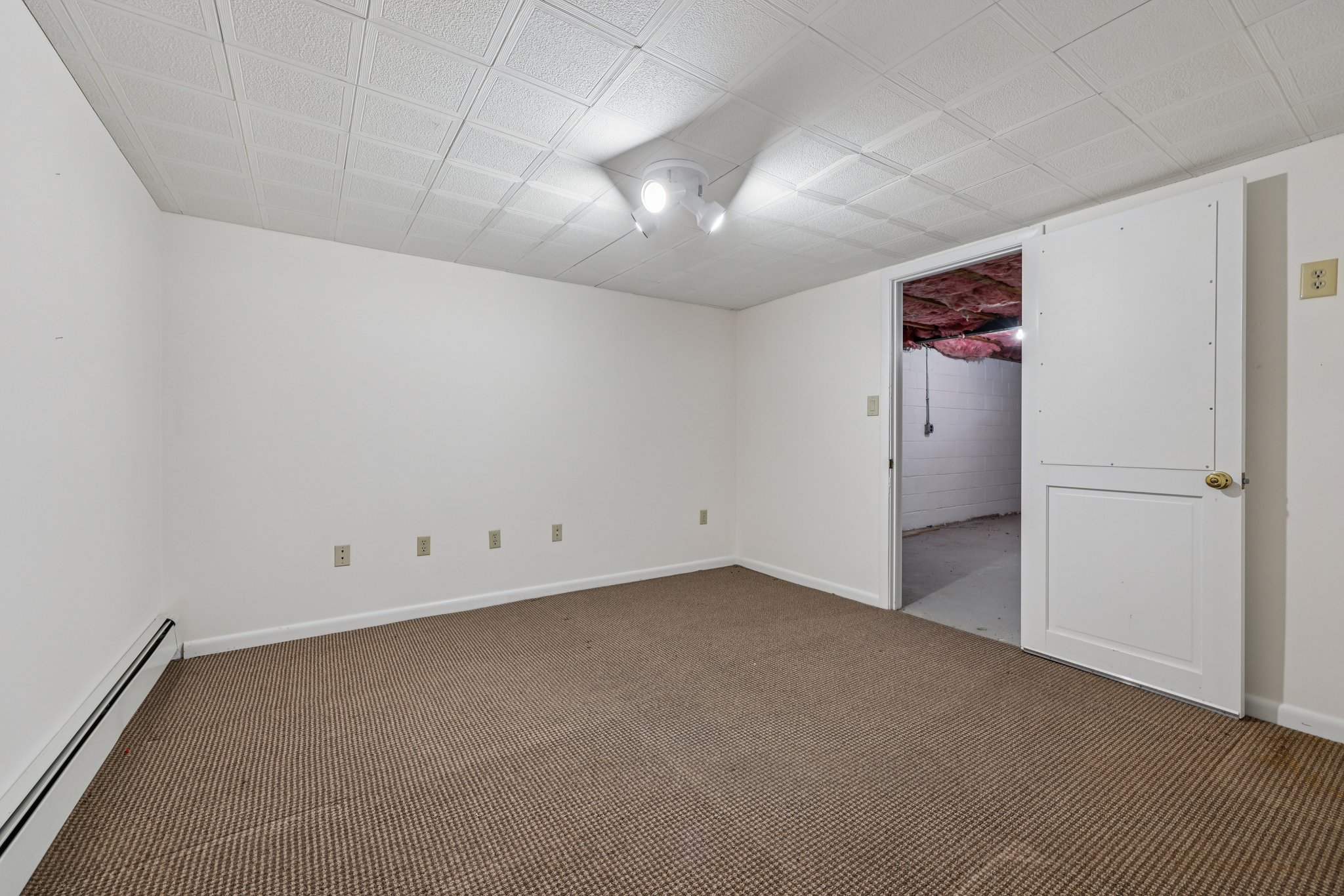 Ponds Cir-S1209-039.jpg