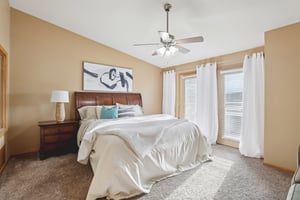 E Hiawatha Dr 617-S1103-018.jpg