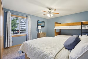 E Hiawatha Dr 617-S1103-025.jpg