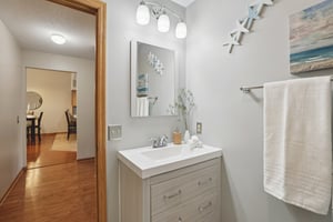 E Hiawatha Dr 617-S1103-029.jpg