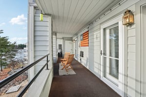 E Hiawatha Dr 617-S1103-031.jpg