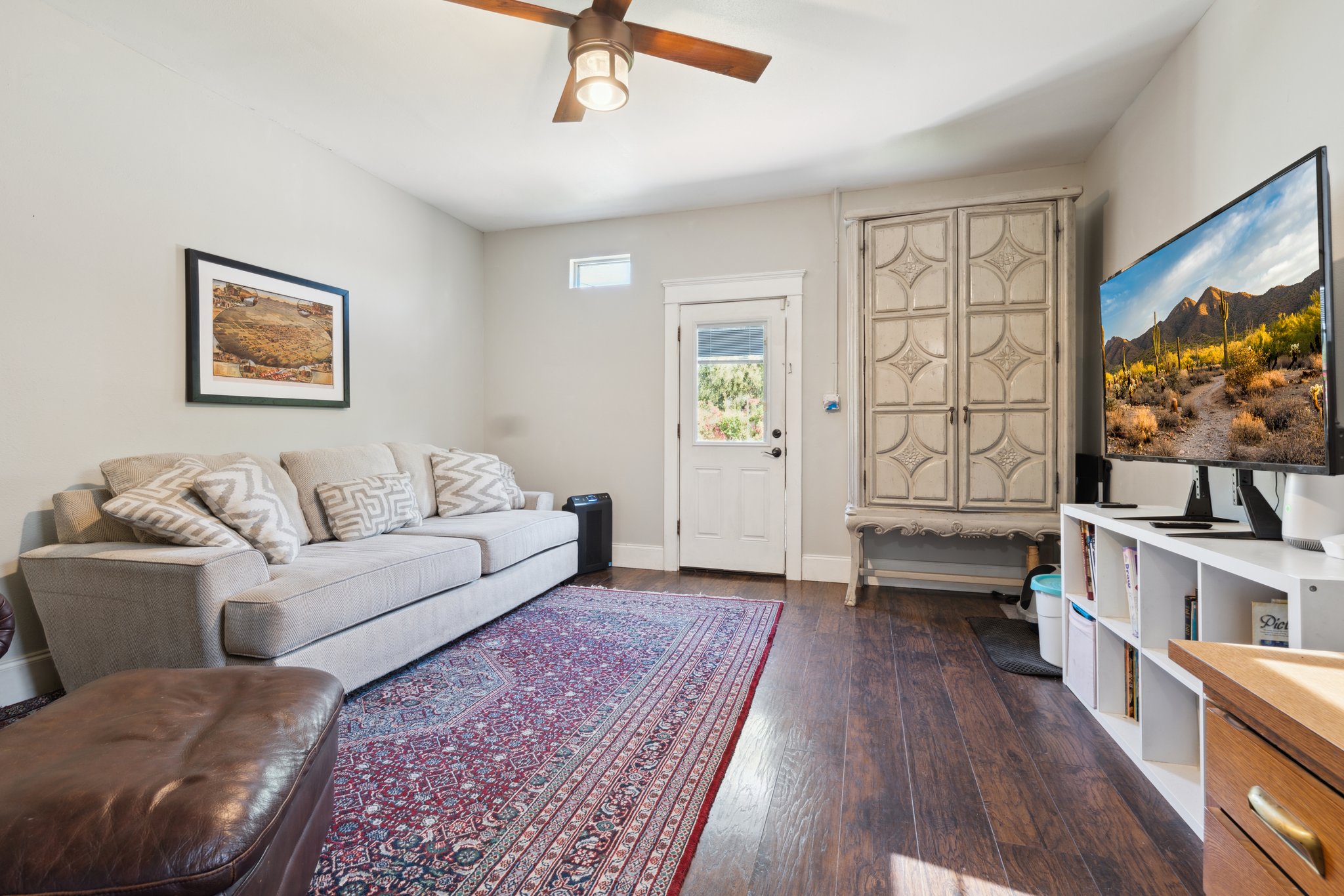 530 E Willetta St - 020.jpg