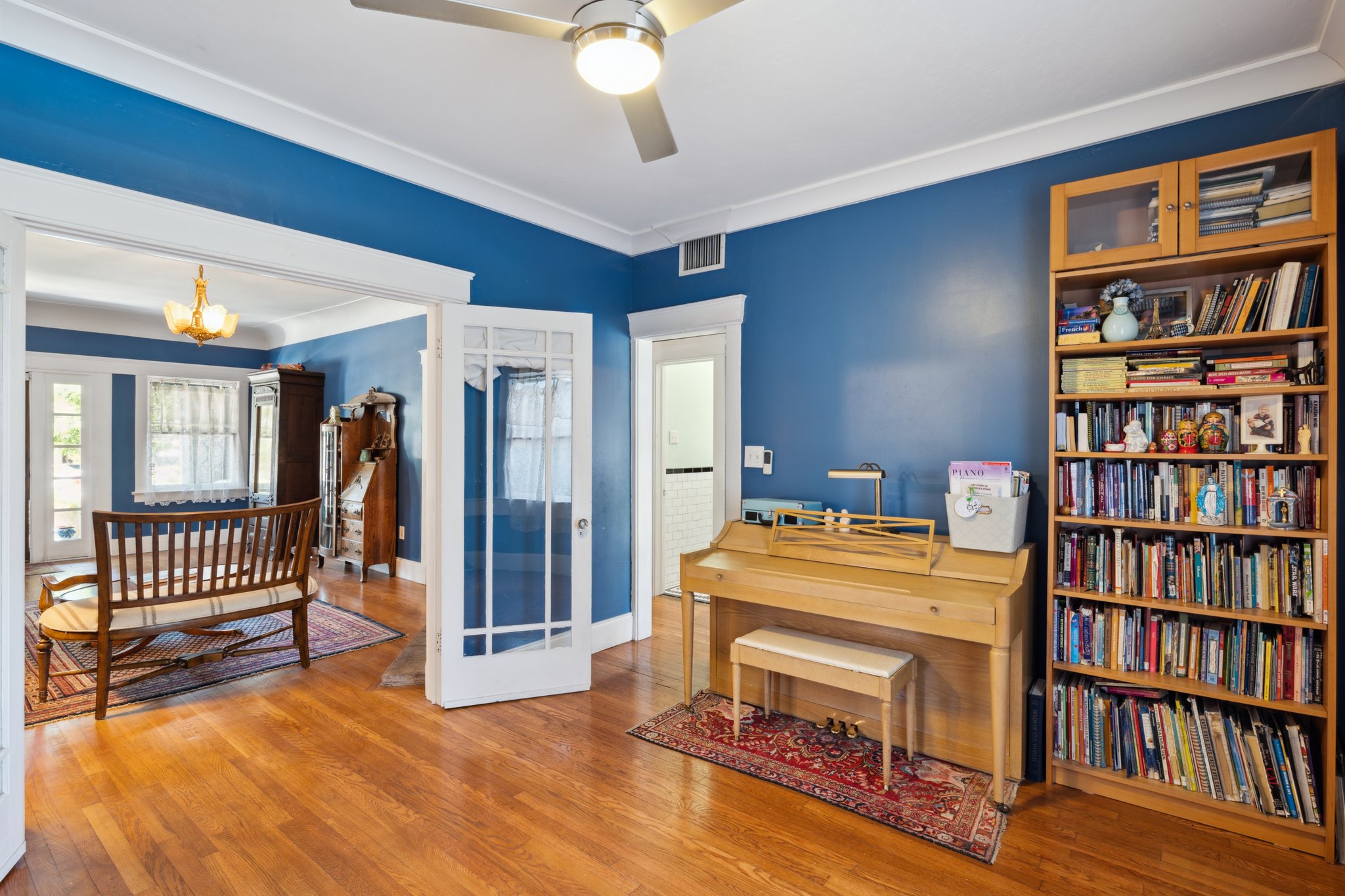 530 E Willetta St - 023.jpg