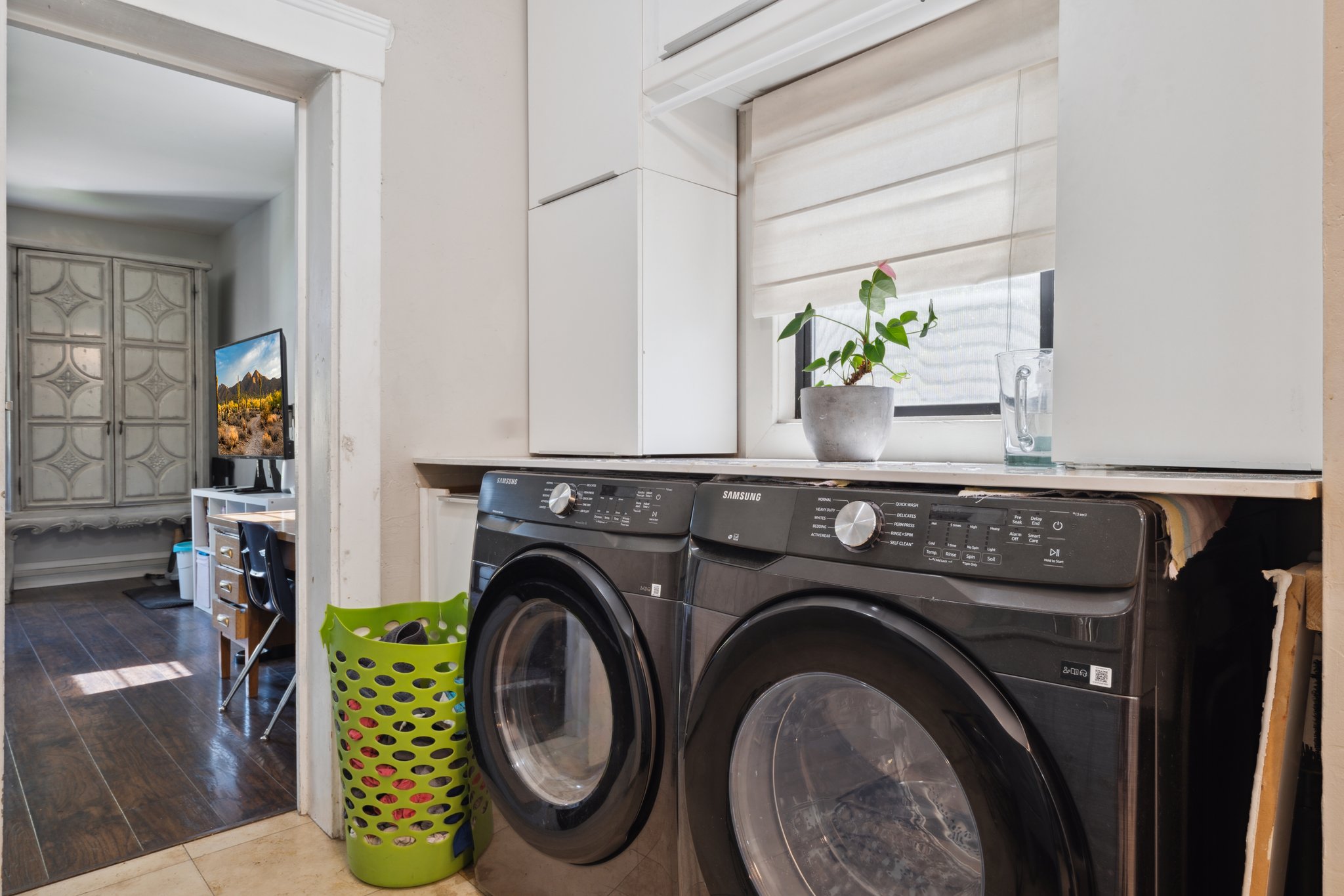 530 E Willetta St - 024.jpg