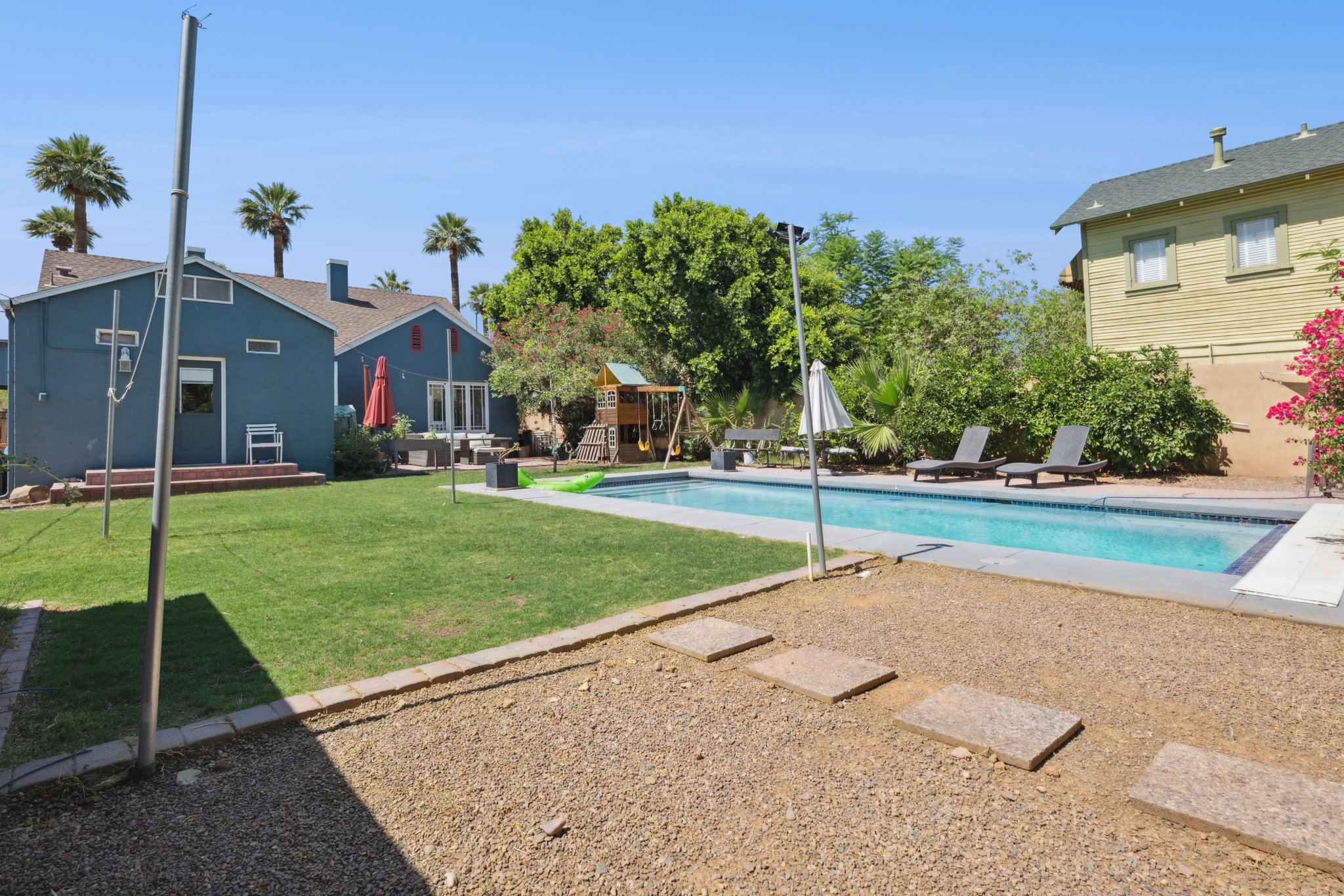 530 E Willetta St - 027.jpg