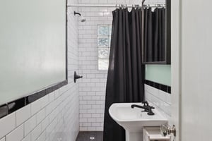 530 E Willetta St - 019.jpg