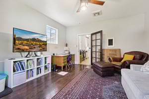 530 E Willetta St - 021.jpg