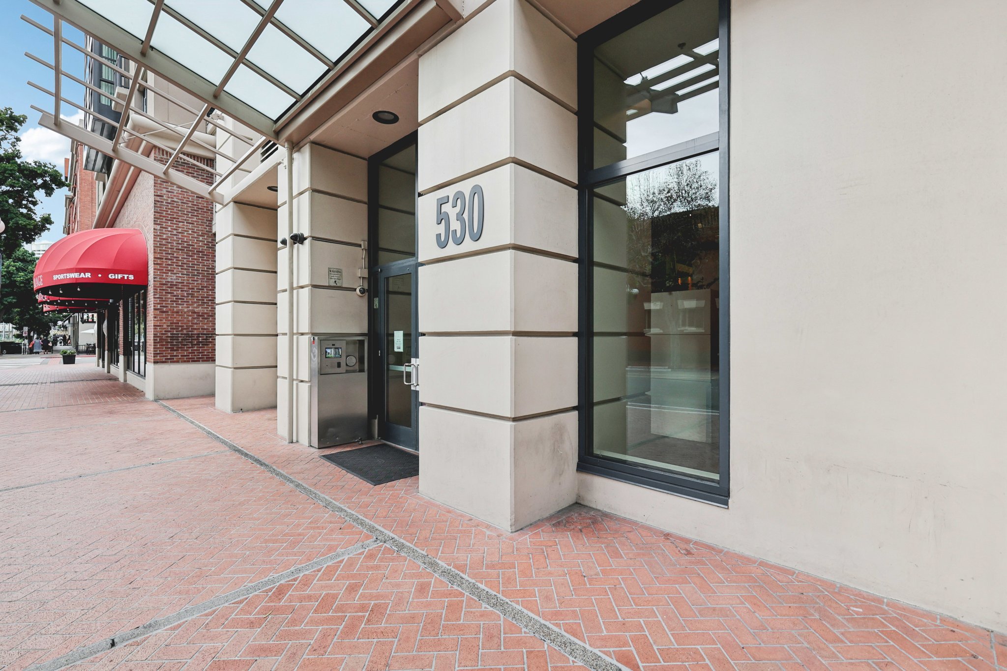 K St 216-S0401-002.jpg