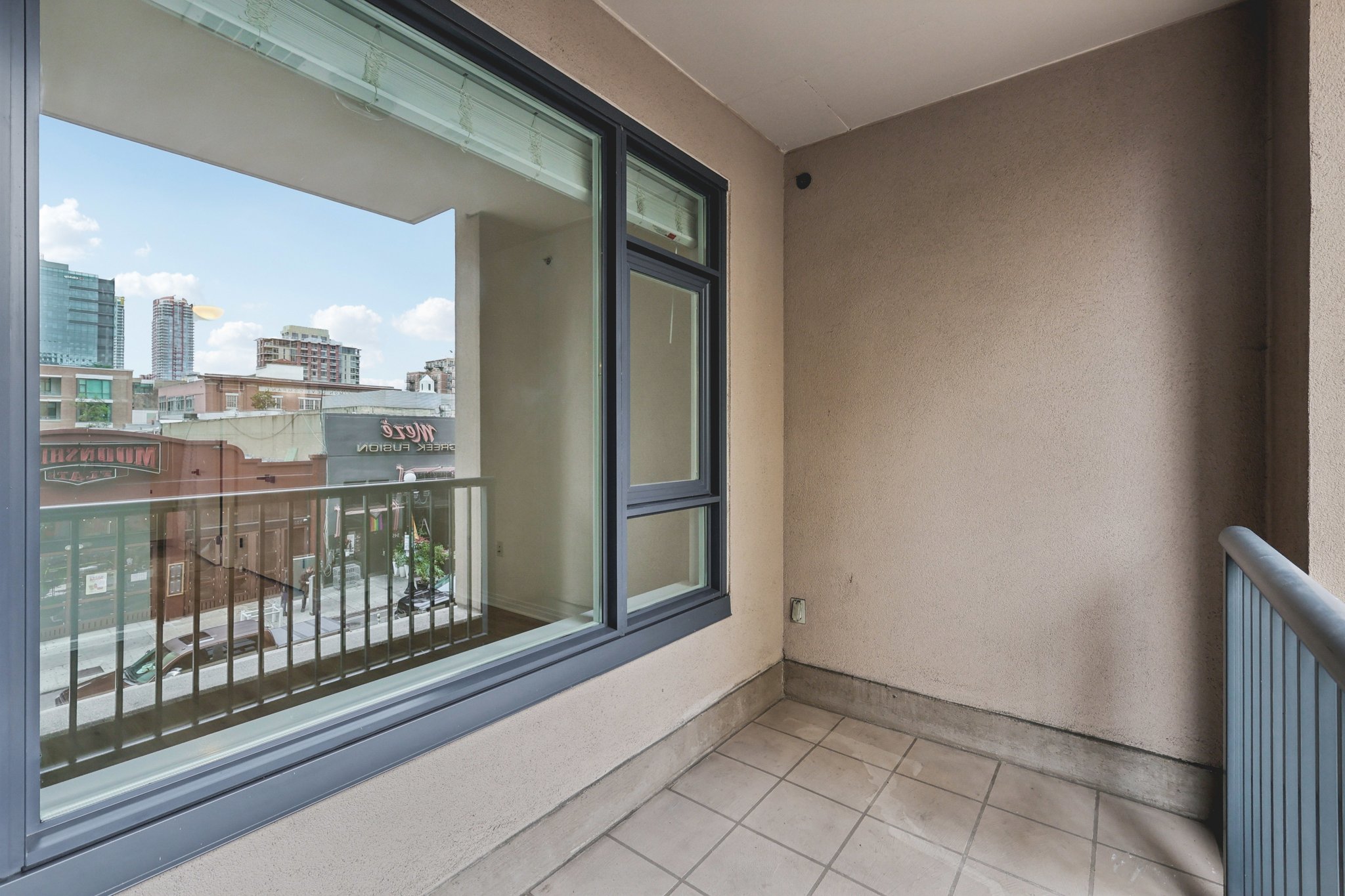 K St 216-S0401-025.jpg