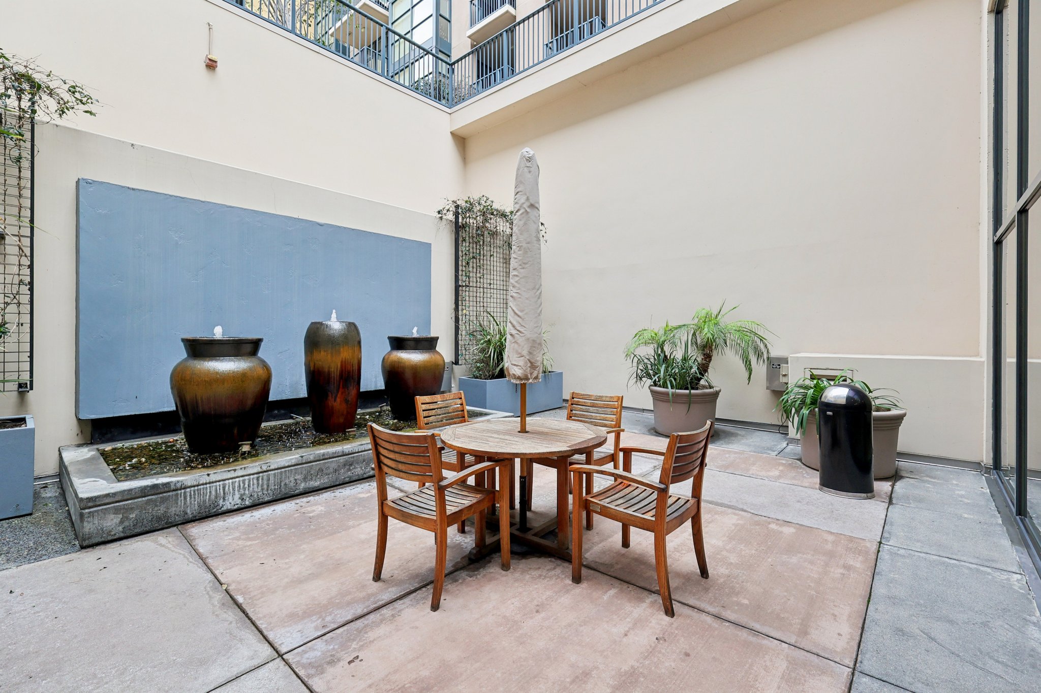 K St 216-0401-906.jpg