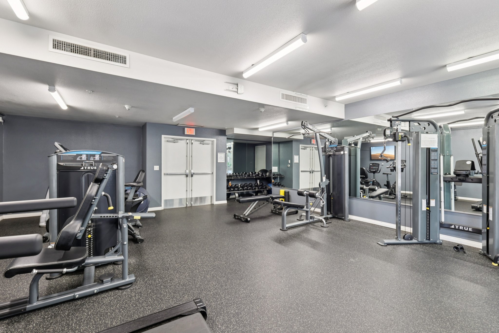 K St 216-0401-910.jpg