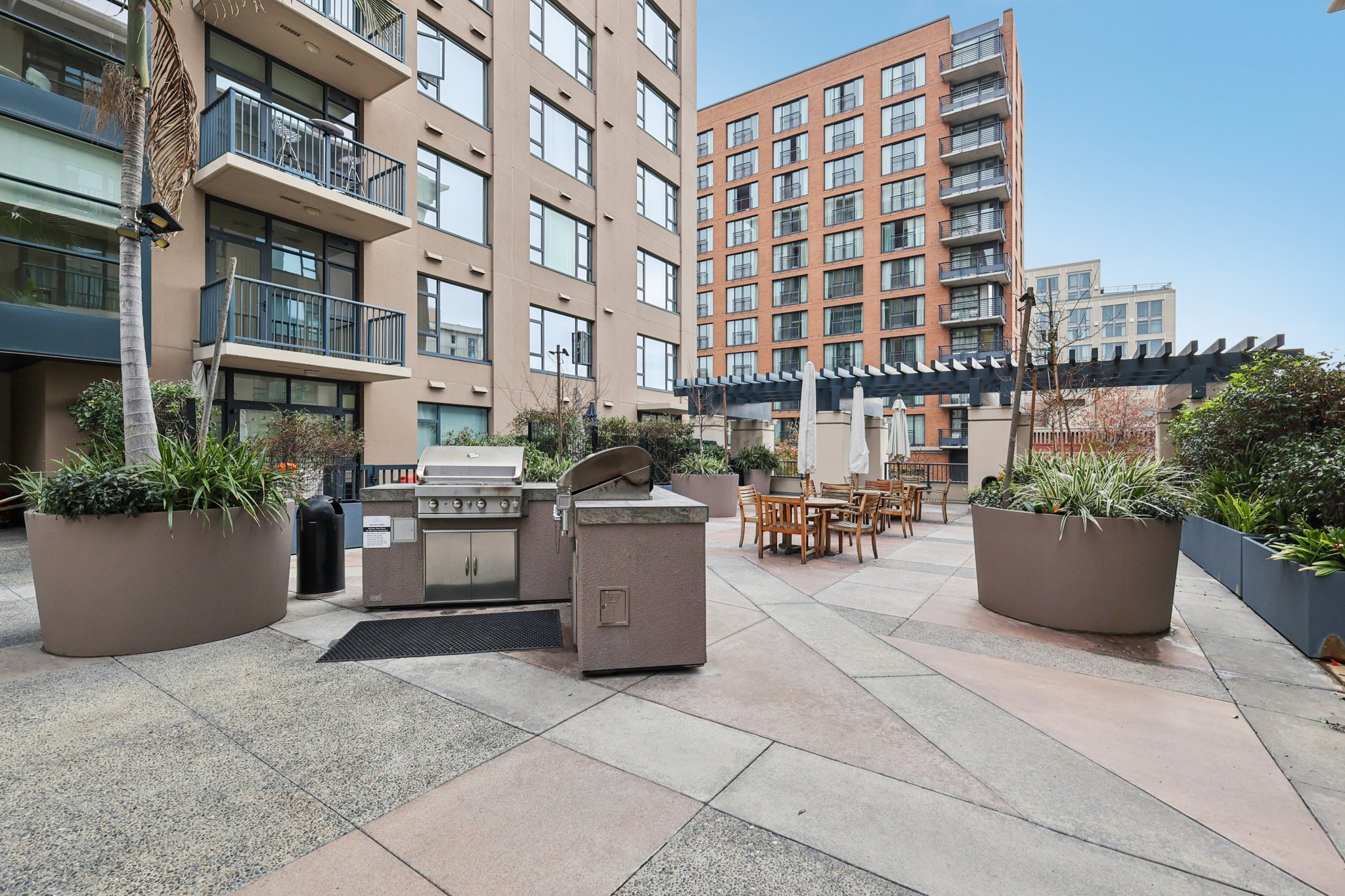 K St 216-0401-914.jpg