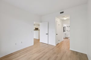 K St 216-S0401-006.jpg