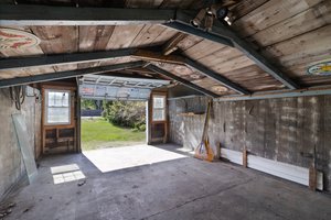  Photo 44