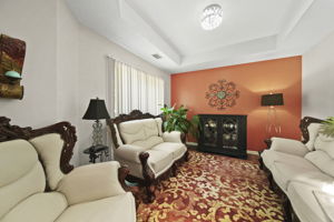  Photo 0