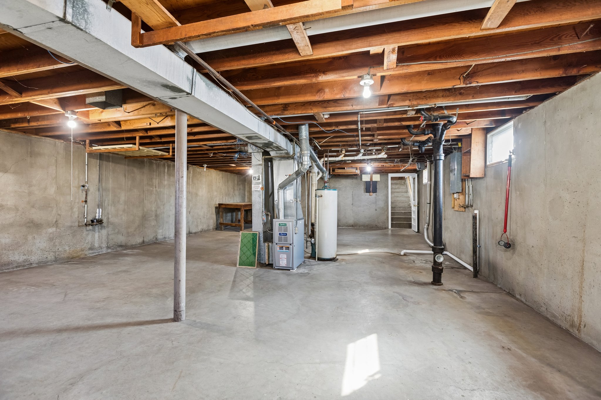 8237 - 5301 NE 42nd Terrace_020.jpg