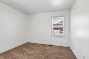 8237 - 5301 NE 42nd Terrace_017.jpg