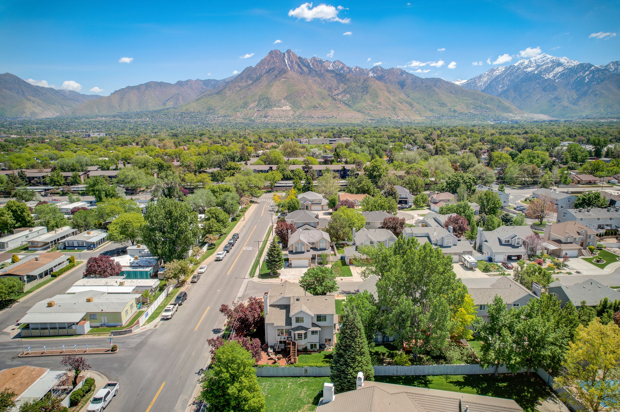 S Castlegate Dr-008