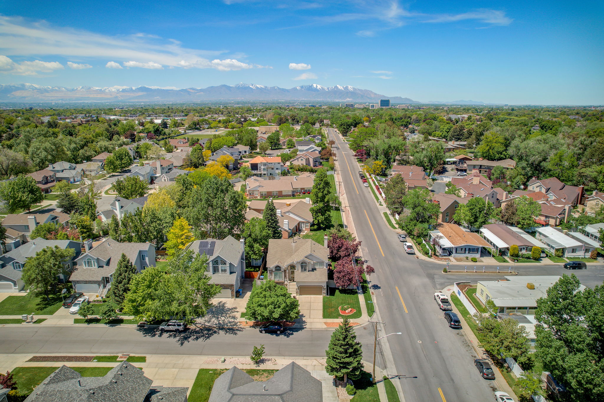 S Castlegate Dr-012