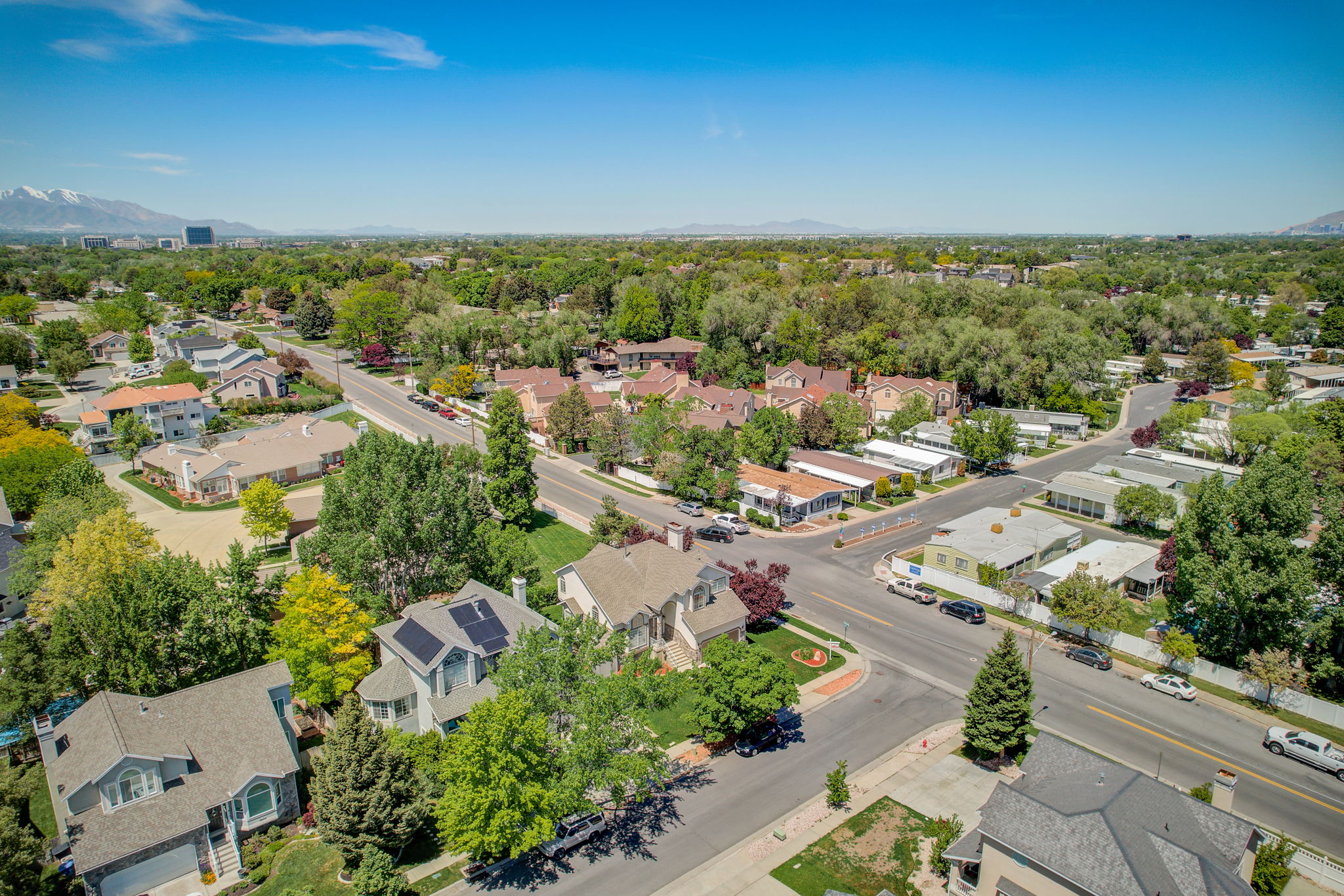S Castlegate Dr-013