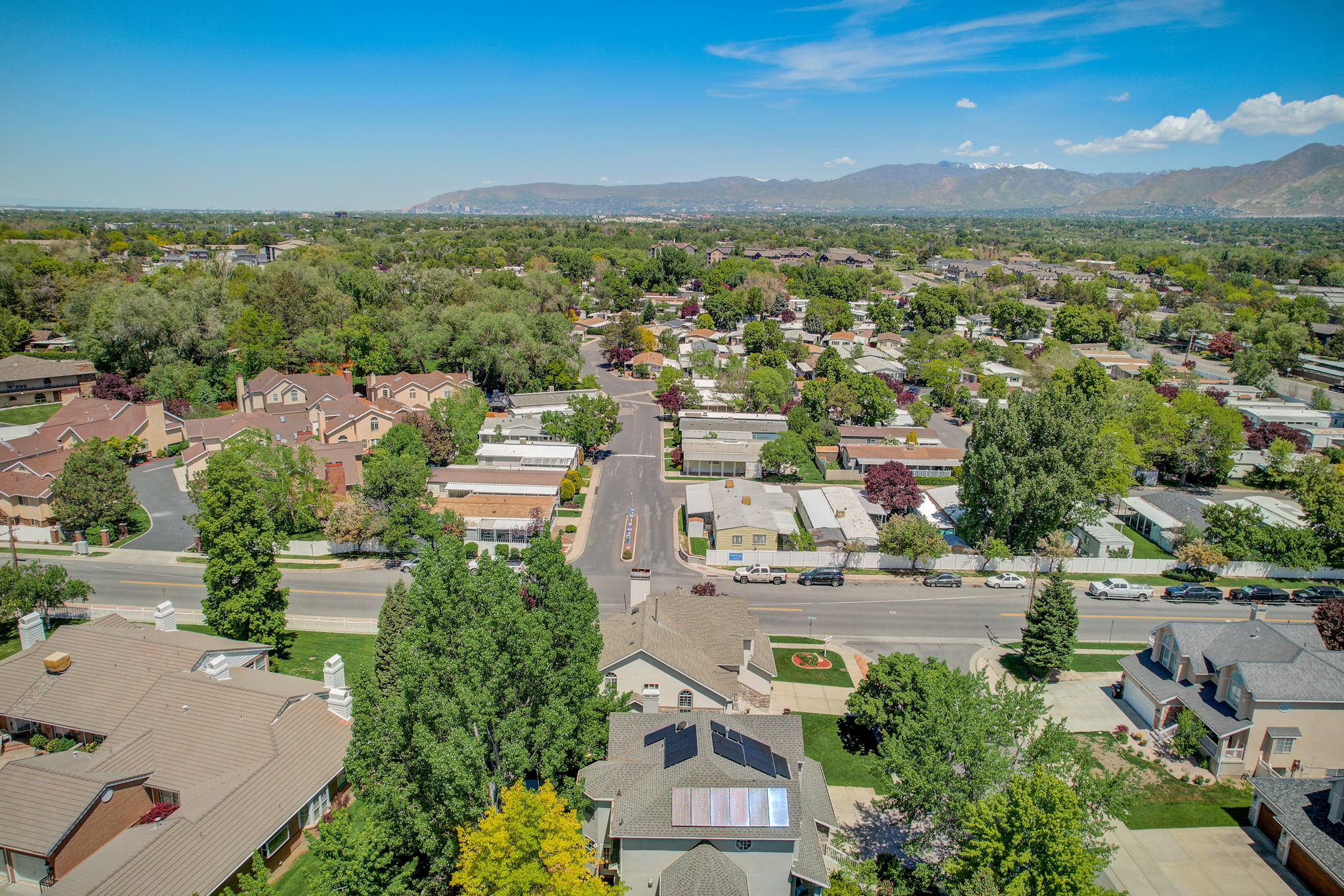 S Castlegate Dr-014