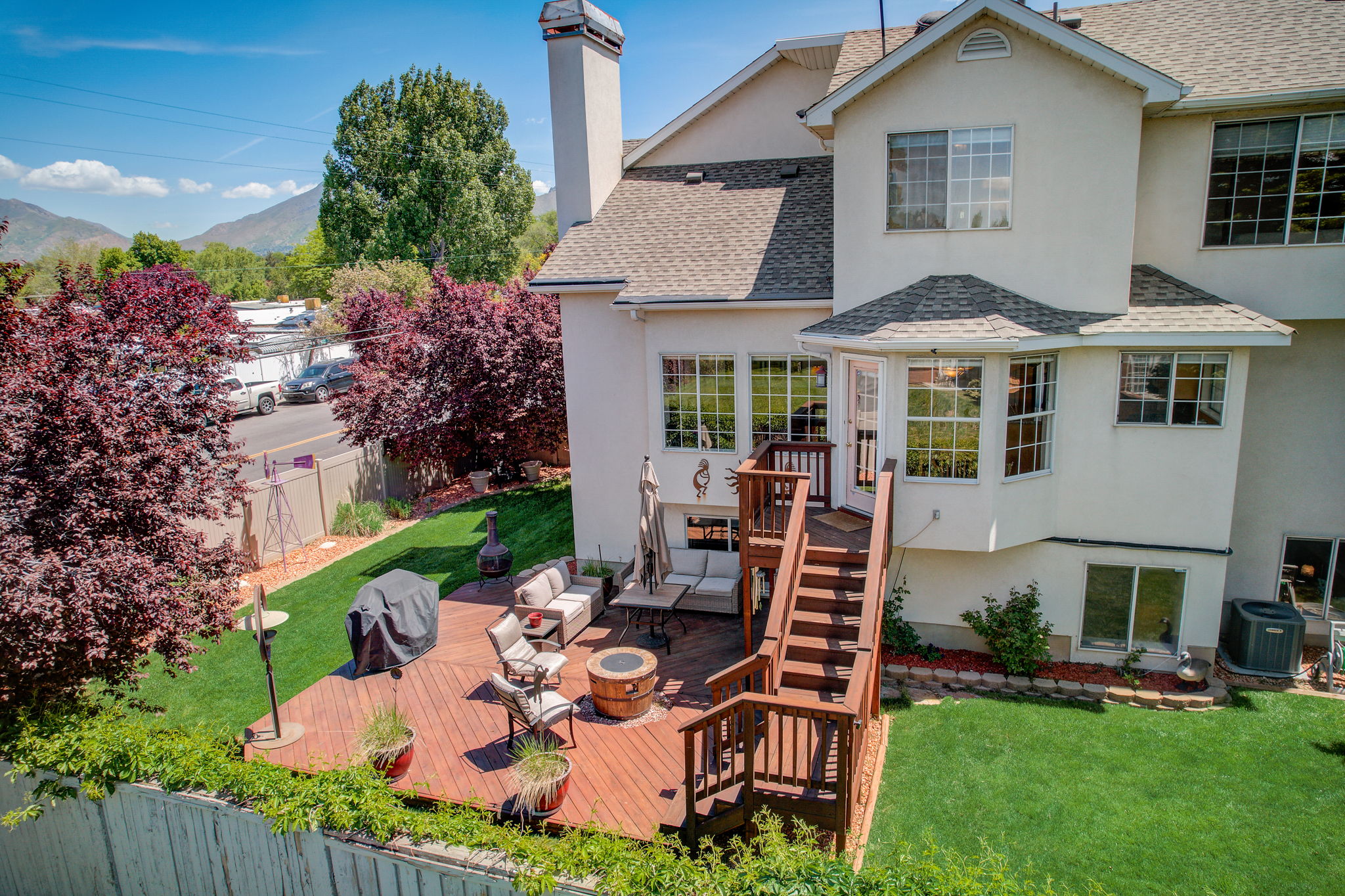 S Castlegate Dr-017