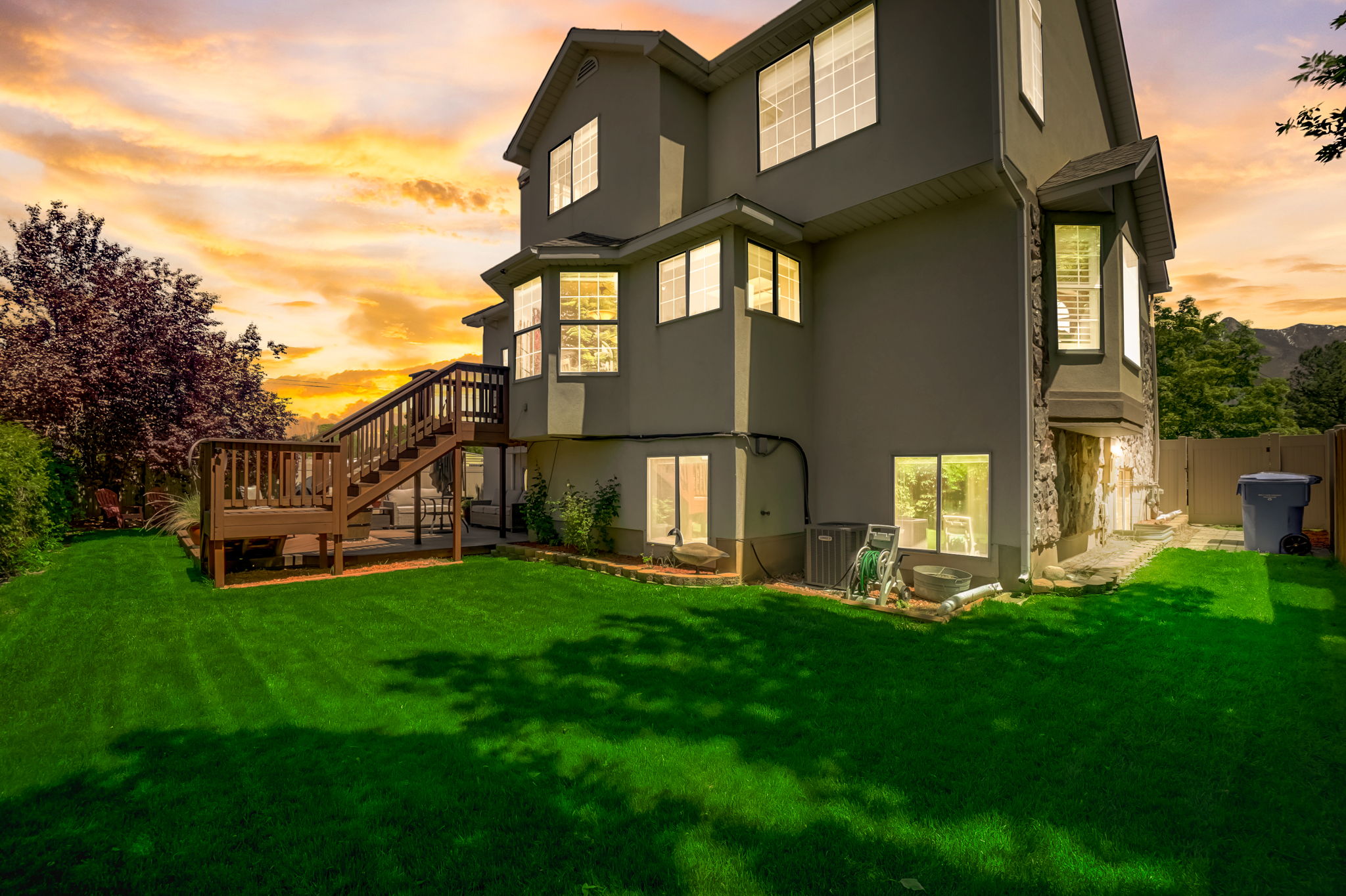S Castlegate Dr - VT-002