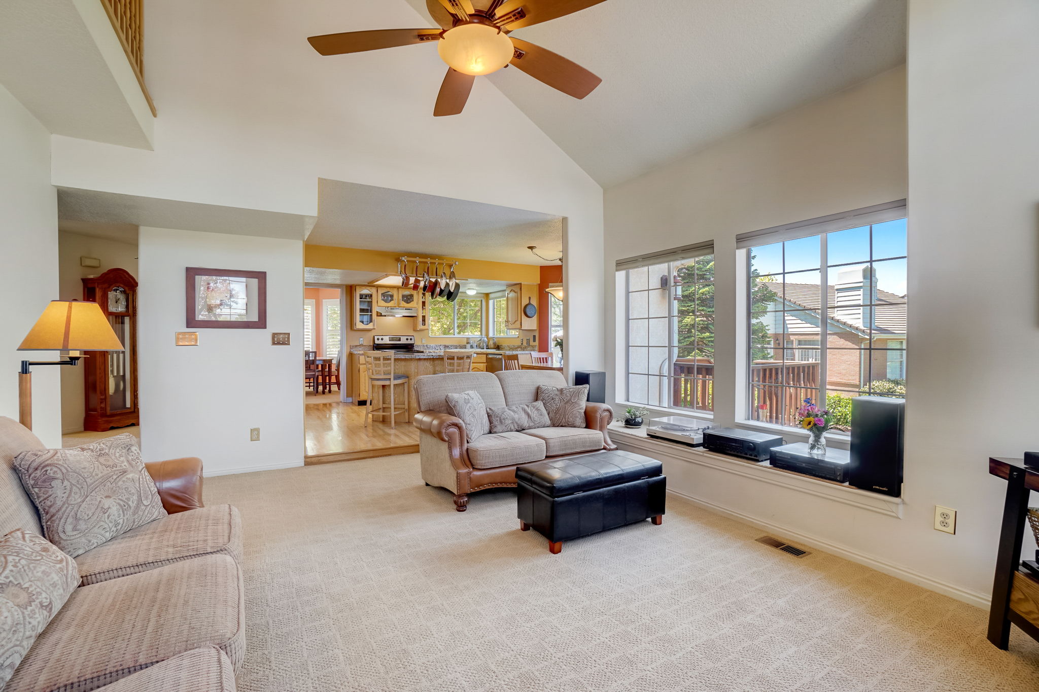 S Castlegate Dr-024
