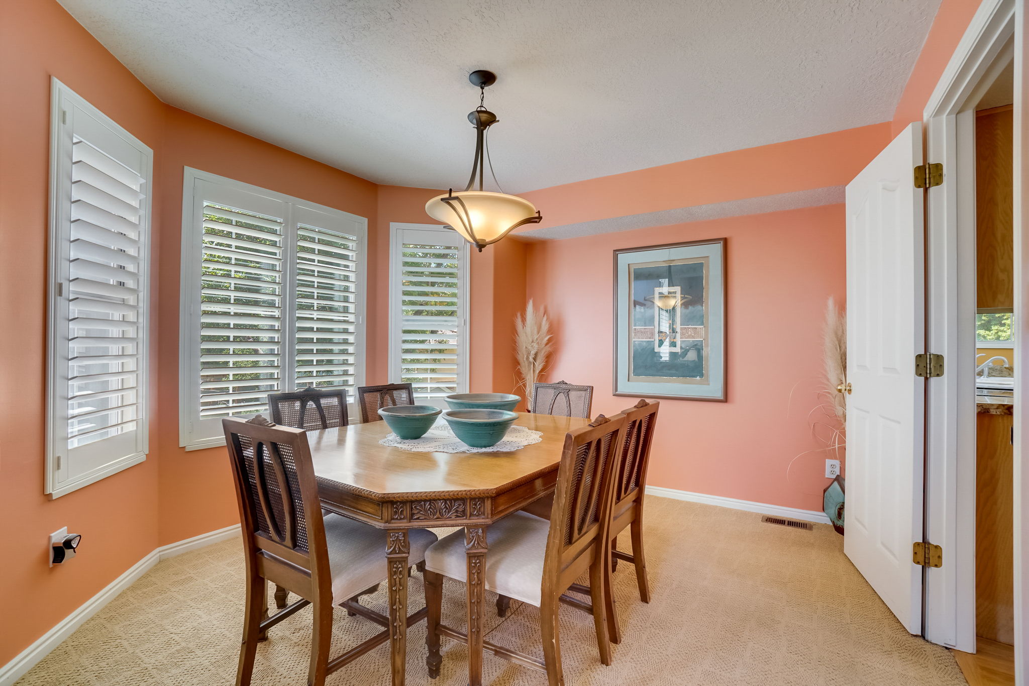 S Castlegate Dr-025