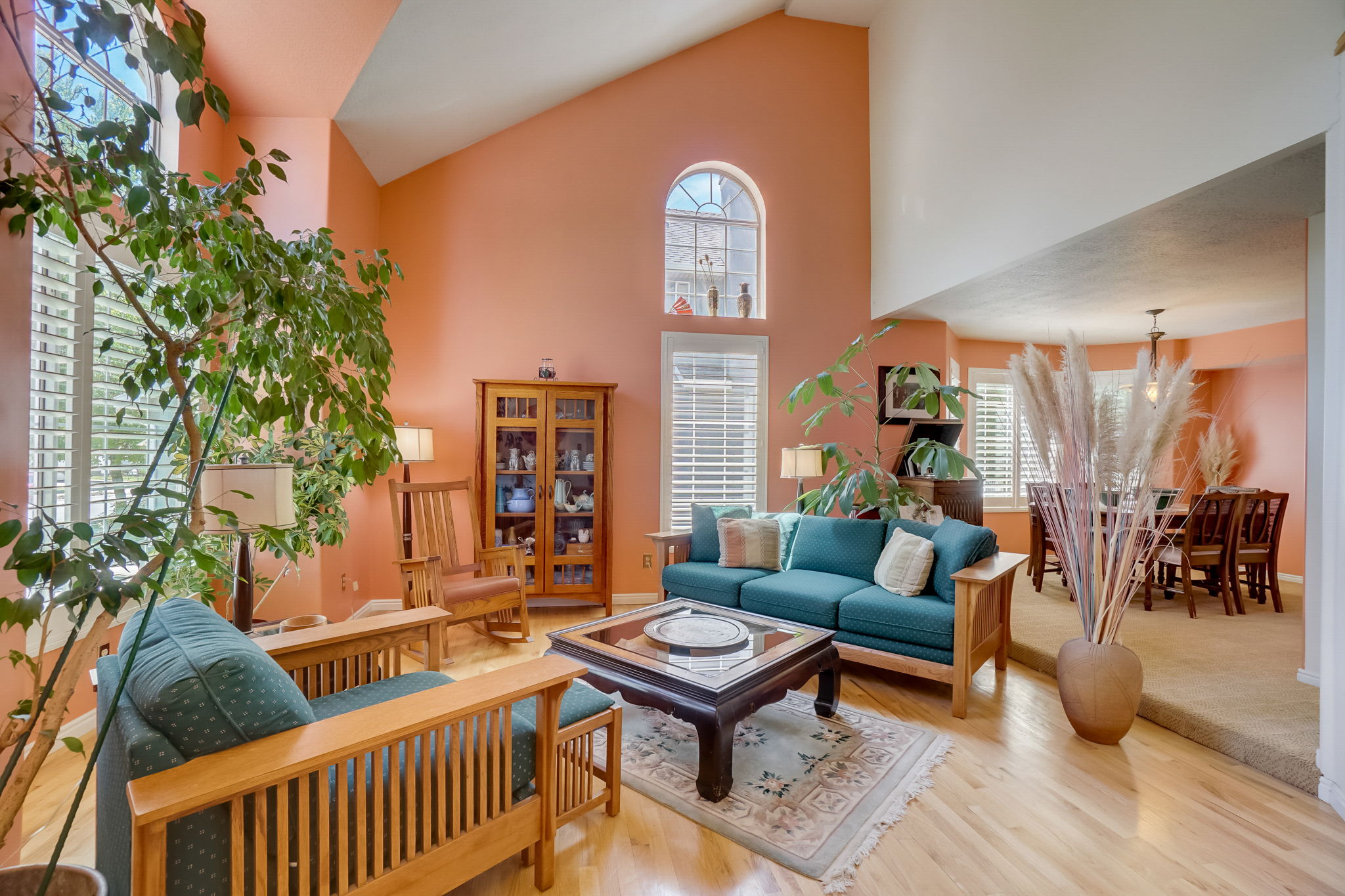 S Castlegate Dr-028