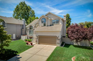 S Castlegate Dr-002