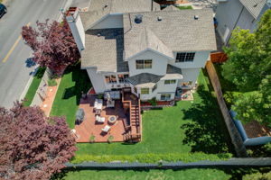 S Castlegate Dr-004