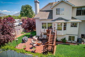 S Castlegate Dr-017