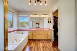 S Castlegate Dr-035