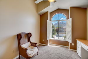 S Castlegate Dr-041