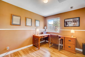 S Castlegate Dr-044