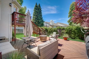 S Castlegate Dr-053