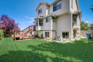 S Castlegate Dr-056