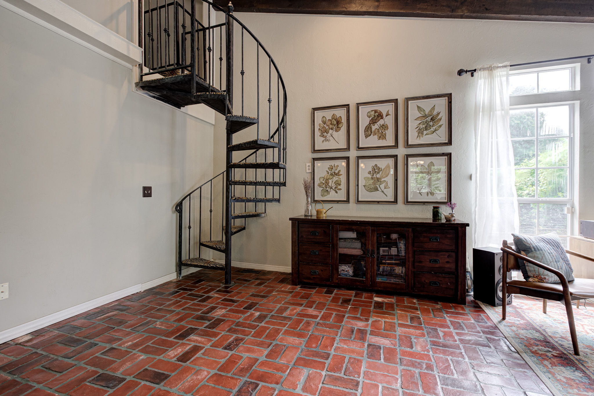  Photo 42