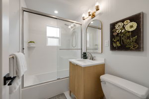  Photo 23