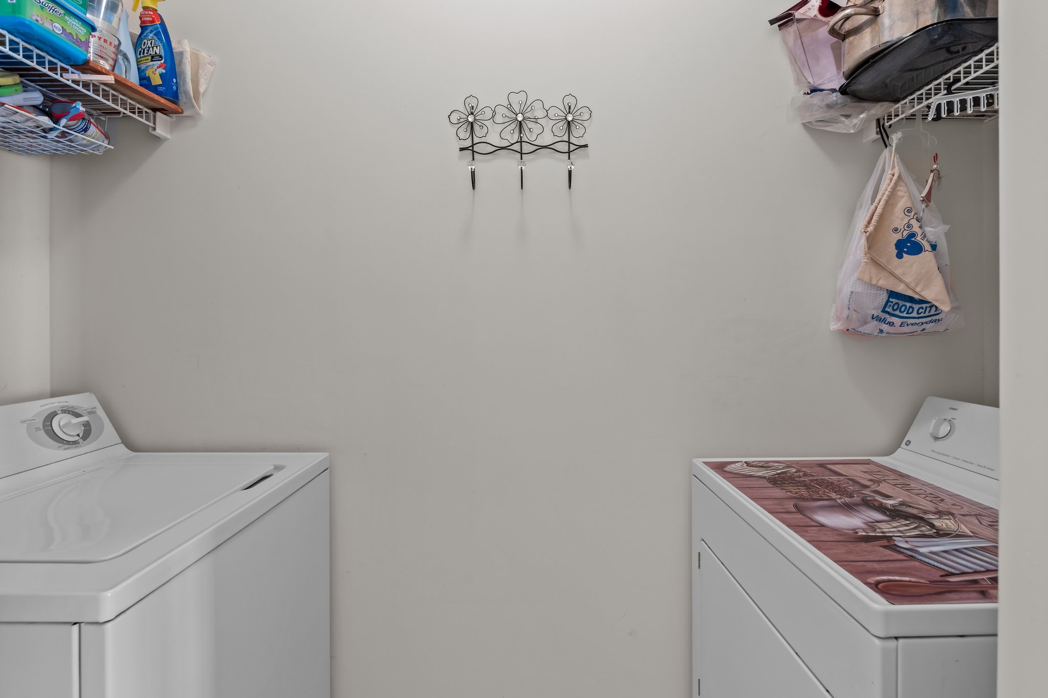 washer/dryer access off primary bedroom.